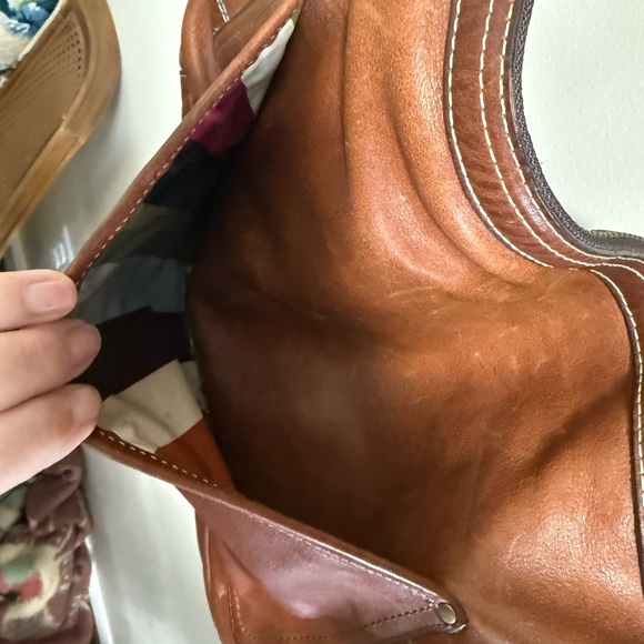 Coach Mandy Satchel - Picture 3 of 14